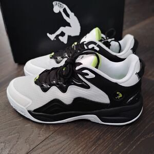 SHAQ Black/White Shoes 11 M Men's Basketball Sneakers Mid Top Cushioned Athletic